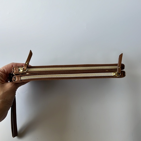 Relic brown leather wristlet wallet - Picture 4 of 9